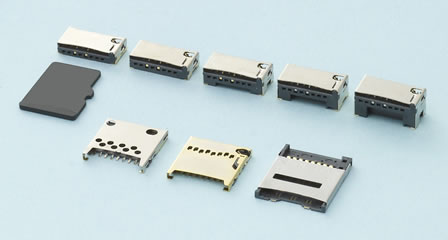 【写真3 microSDカード用コネクタ】) microSDカード用コネクタ
